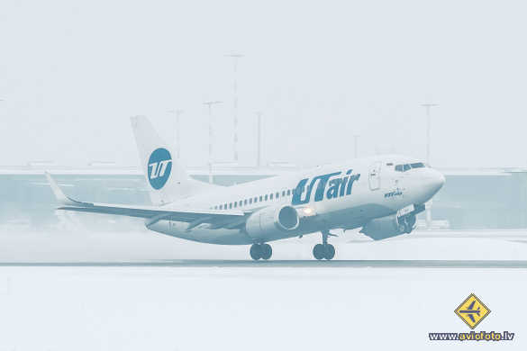 Boeing 737-524